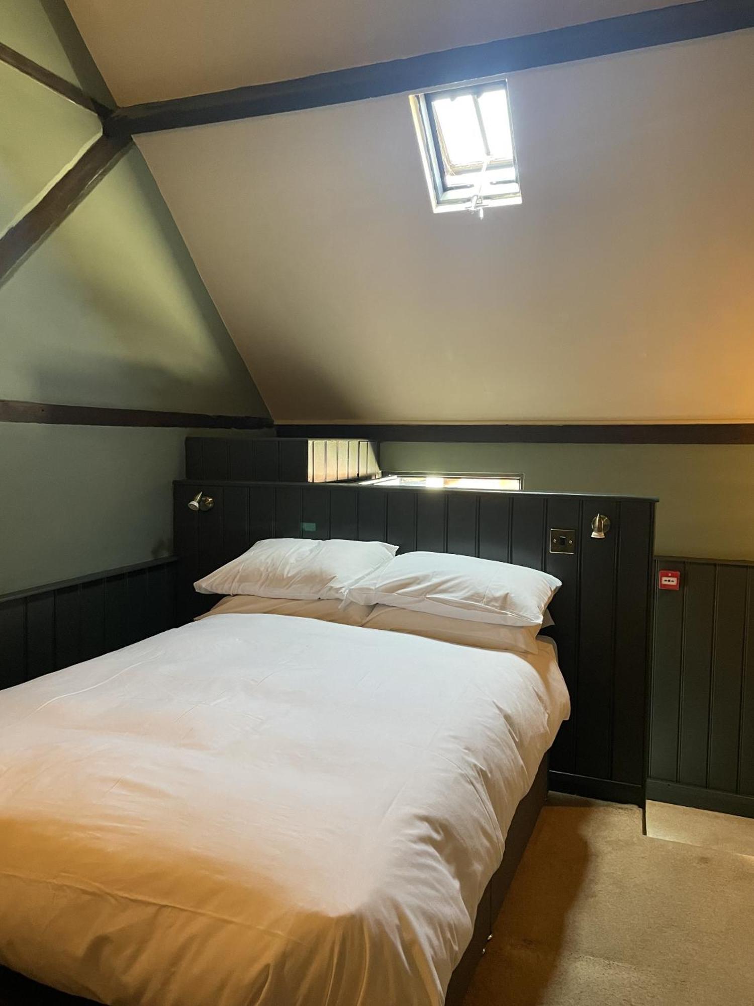 The Plume Of Feathers Farnham  Bagian luar foto