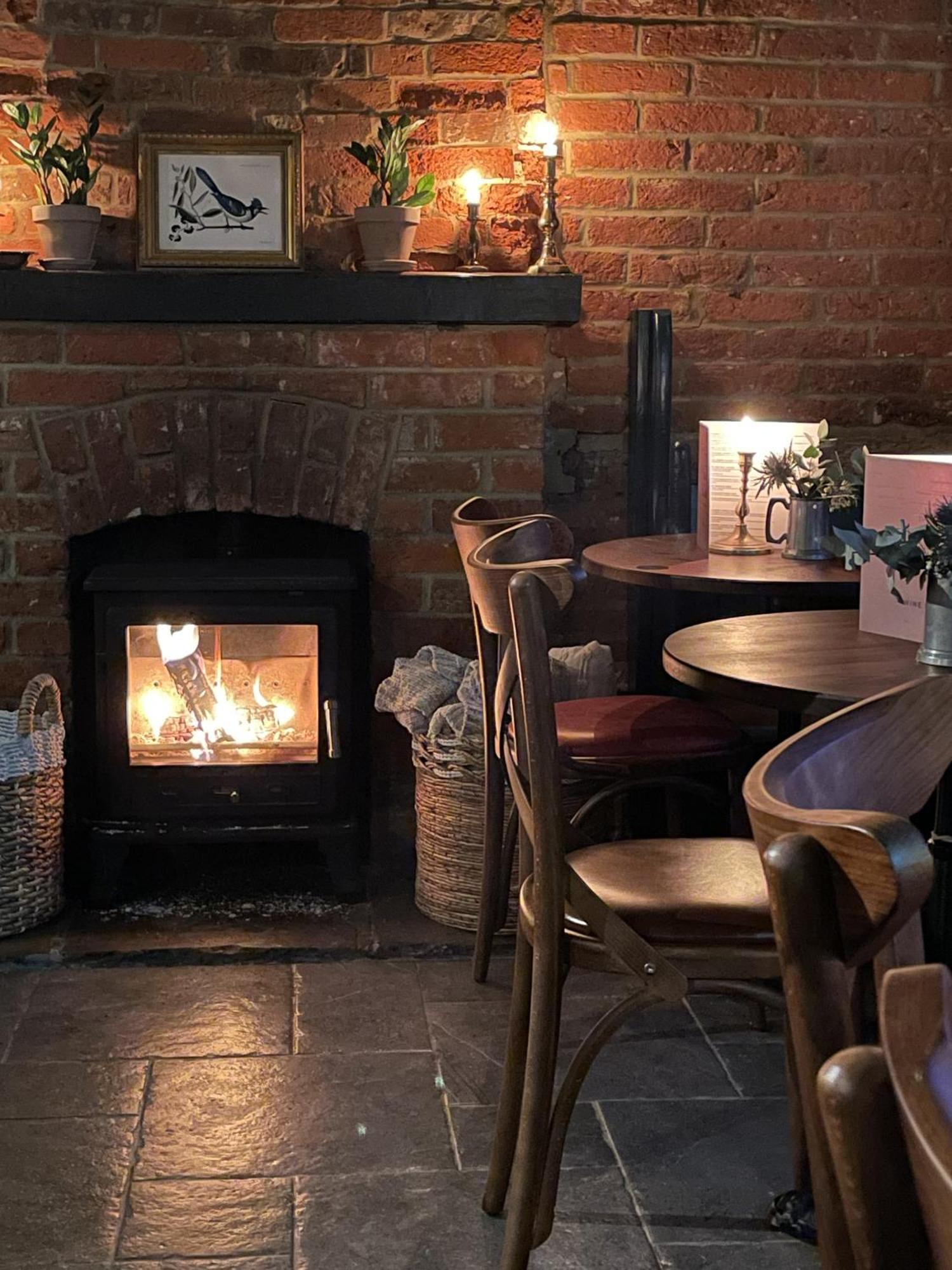 The Plume Of Feathers Farnham  Bagian luar foto